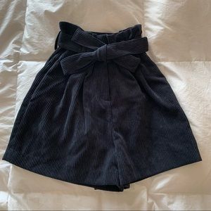 Corduroy High-Waisted Navy Shorts | Zara